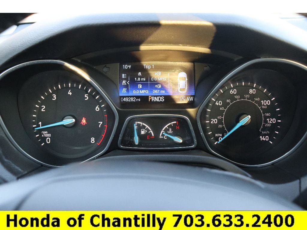 Used 2018 Ford Focus SE w/ SE Appearance Package image 9