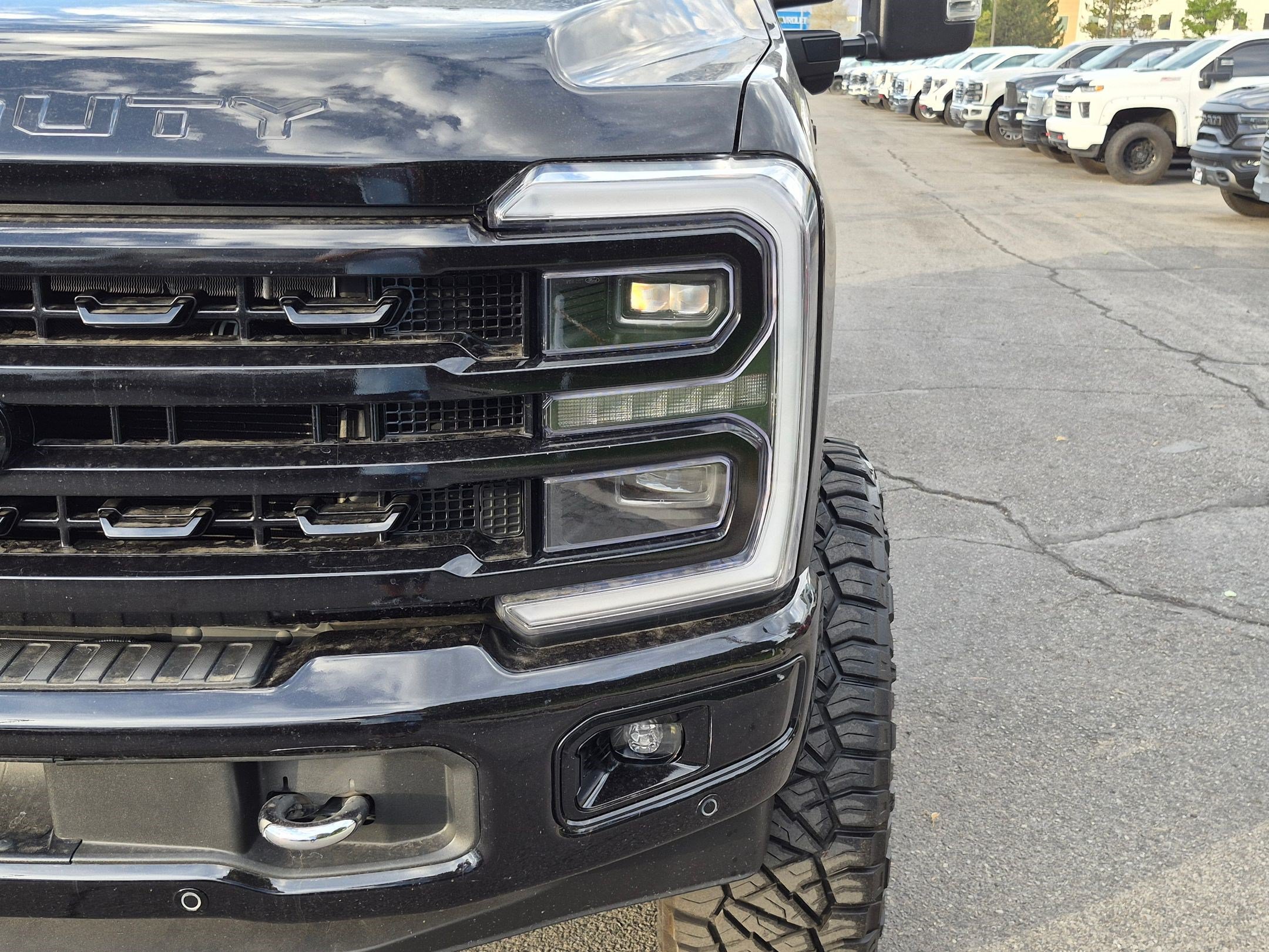 Used 2024 Ford F350 Platinum AWD/4WD image 13