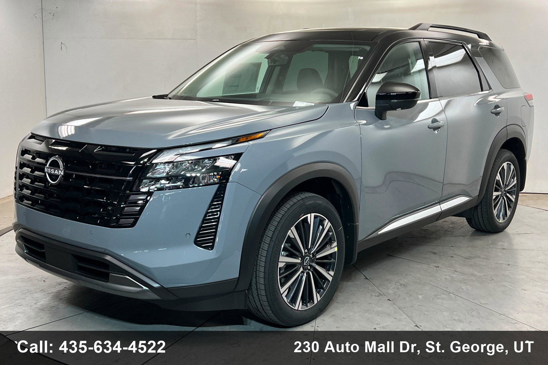 New 2026 Nissan Pathfinder Platinum image 1