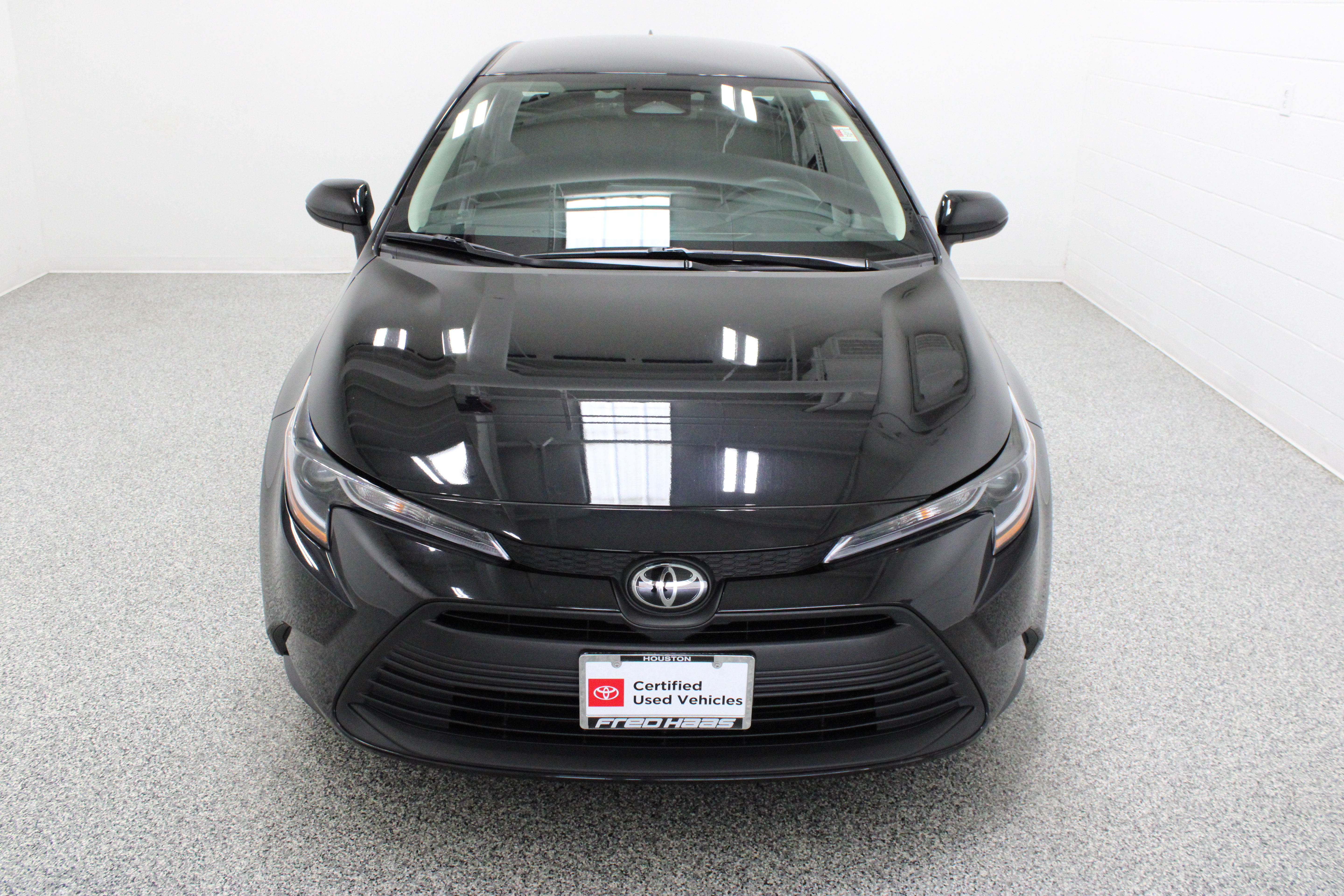 Certified 2026 Toyota Corolla LE FWD image 3