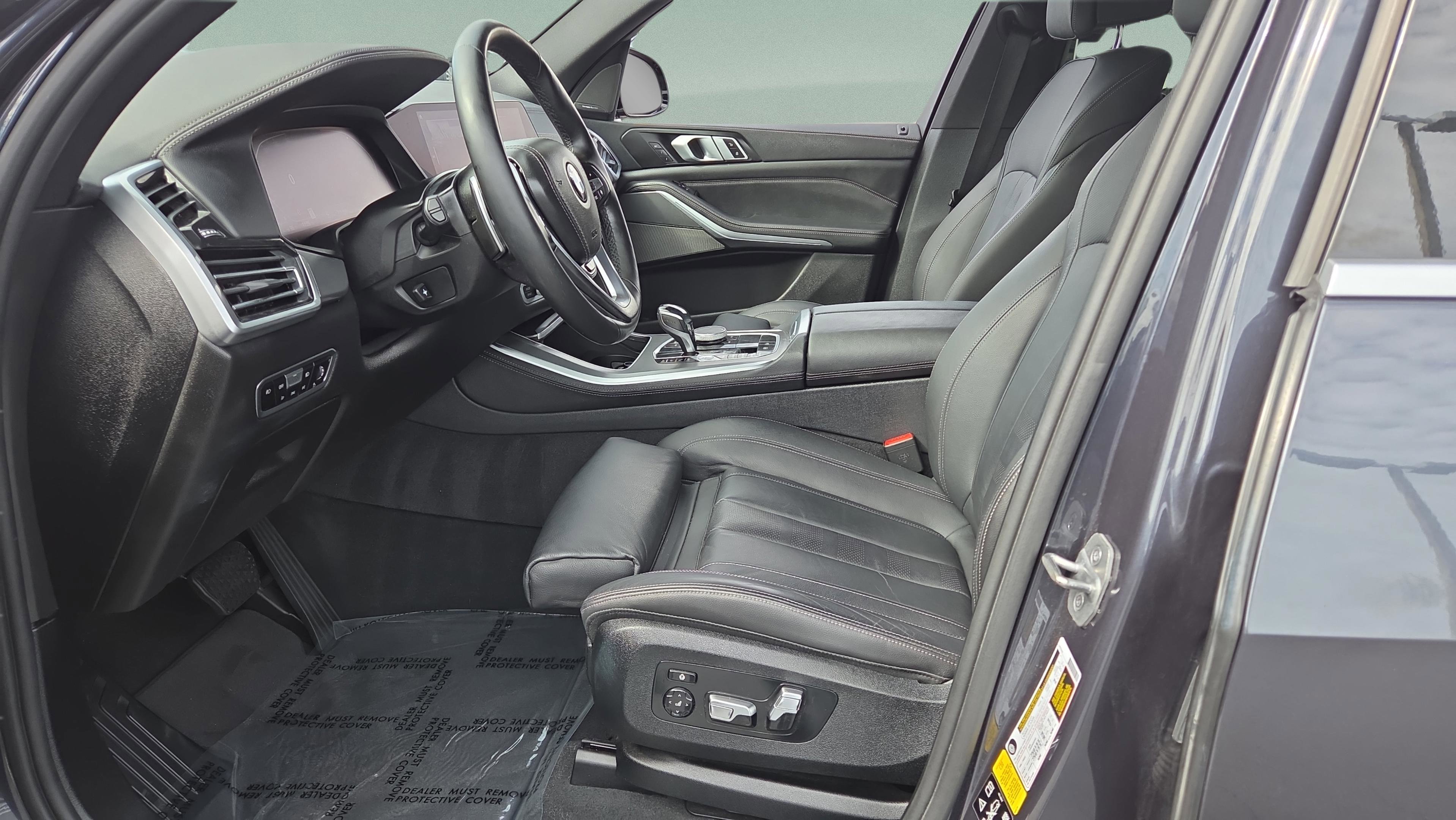 Used 2019 BMW X5 xDrive50i w/ Parking Assistance Package image 10