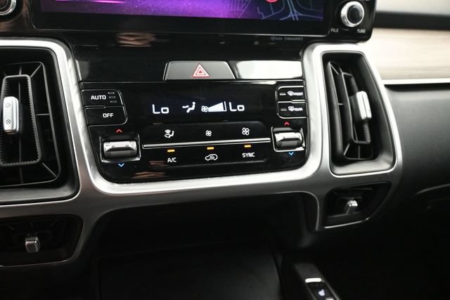 Used 2023 Kia Sorento S AWD/4WD image 15