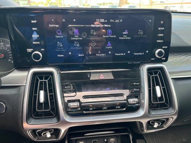 Used 2023 Kia Sorento S w/ Panoramic Sunroof Package FWD image 16