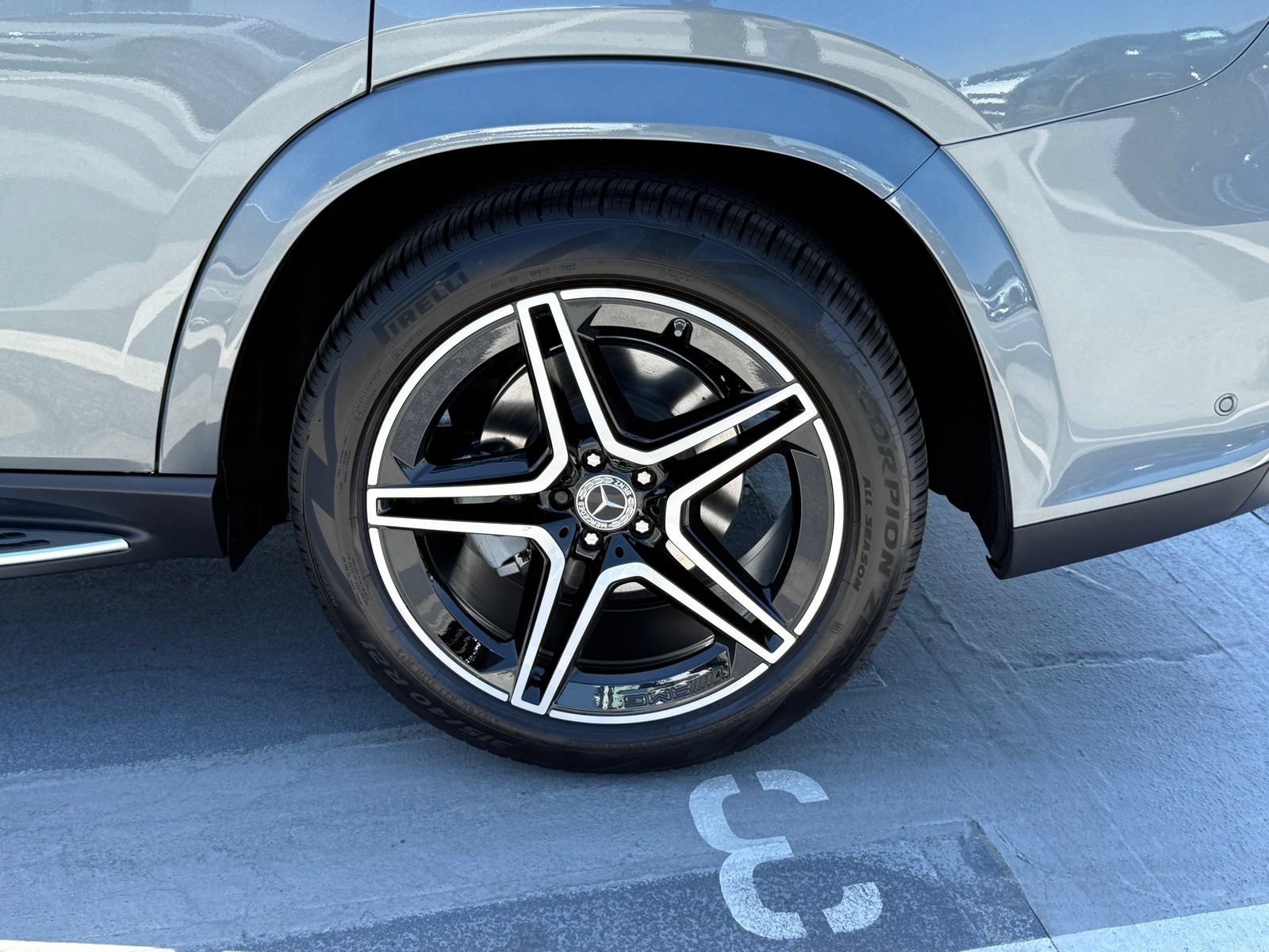 New 2026 Mercedes-Benz GLS 450 4MATIC image 15