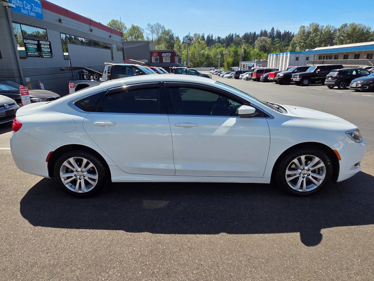 Used 2015 Chrysler 200 Limited FWD image 8