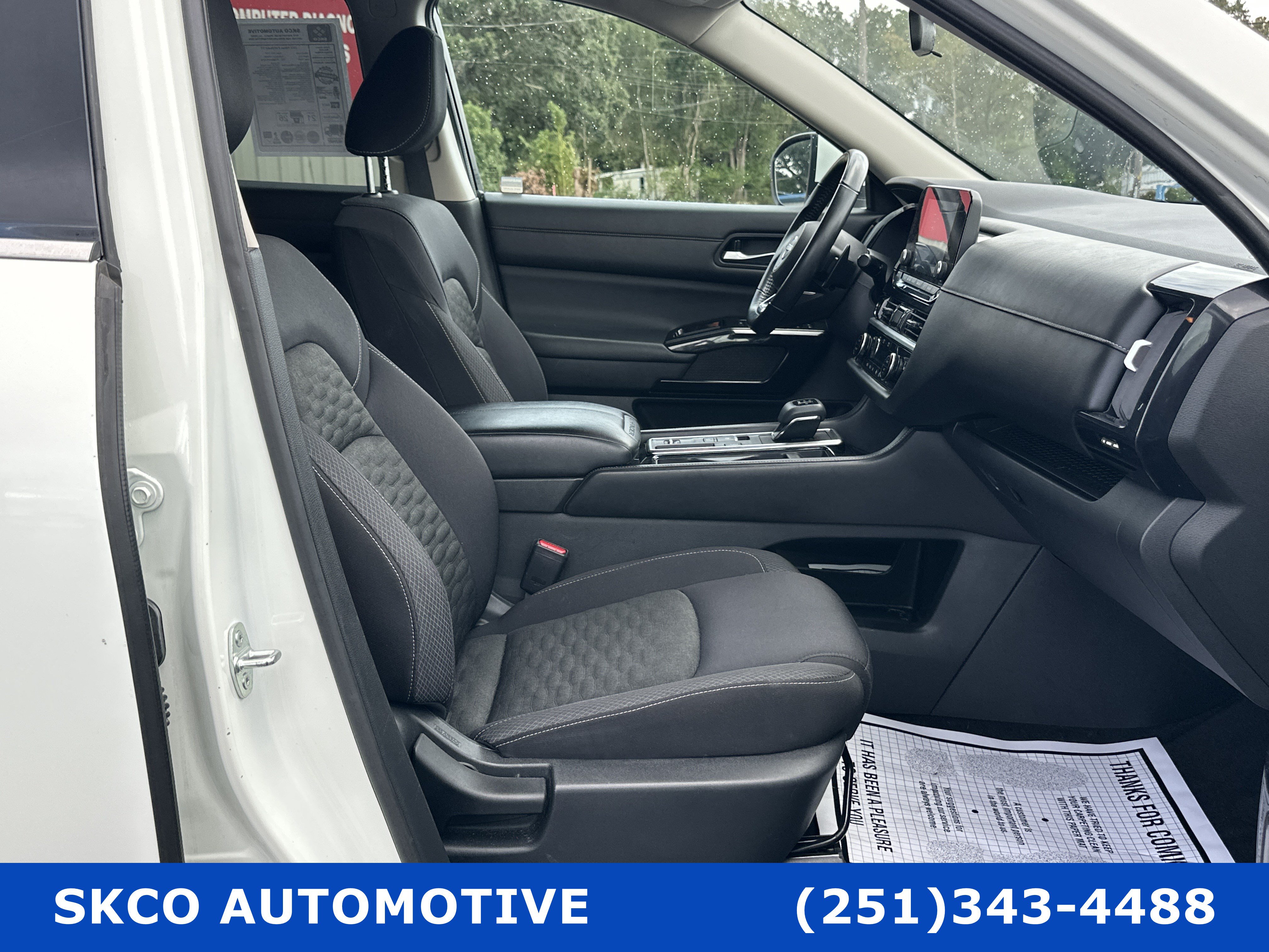 Used 2022 Nissan Pathfinder SV FWD image 13