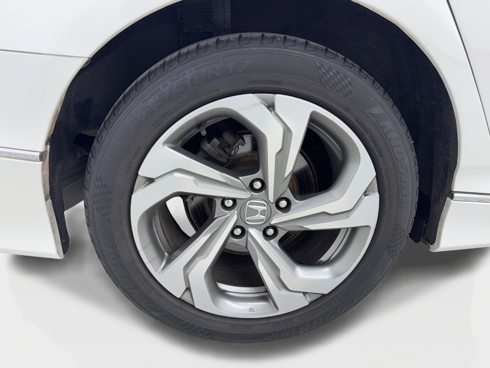 Used 2018 Honda Accord EX image 40