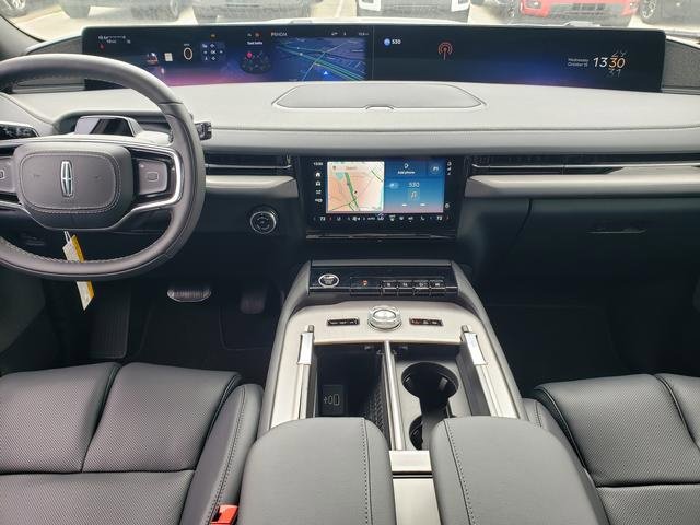 New 2025 Lincoln Navigator L Reserve w/ Jet Appearance Package image 17