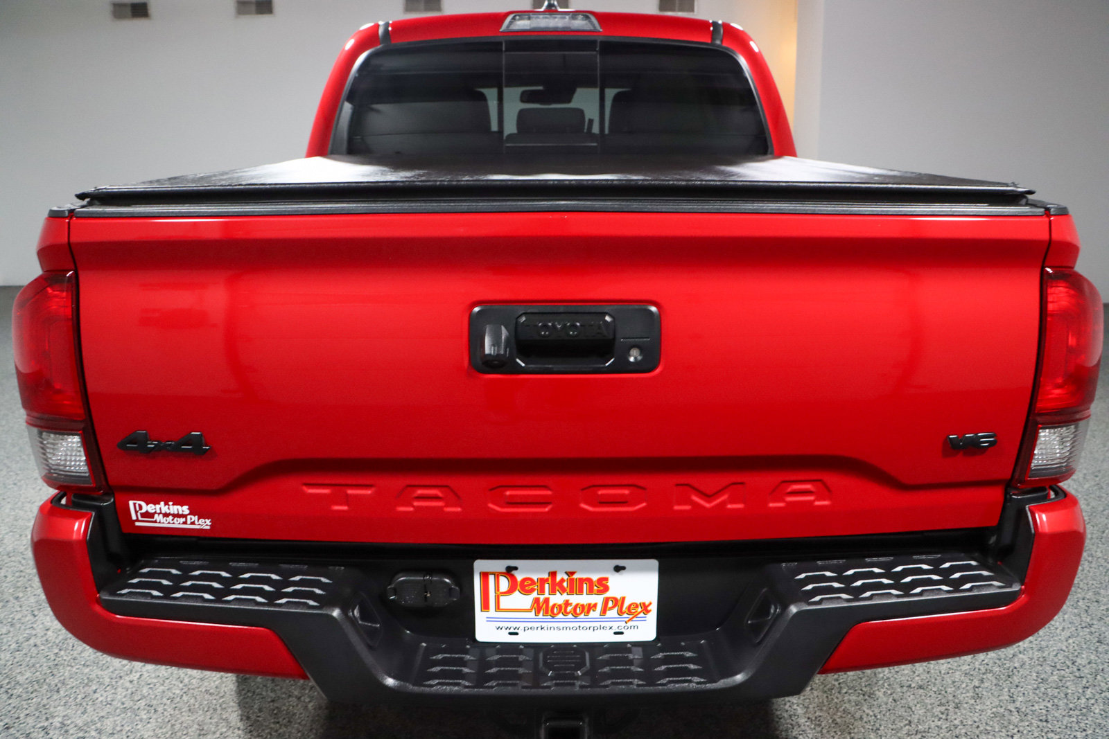 Used 2022 Toyota Tacoma SR5 image 9