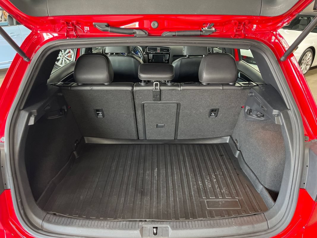 Used 2015 Volkswagen Golf R 4-Door AWD/4WD image 48