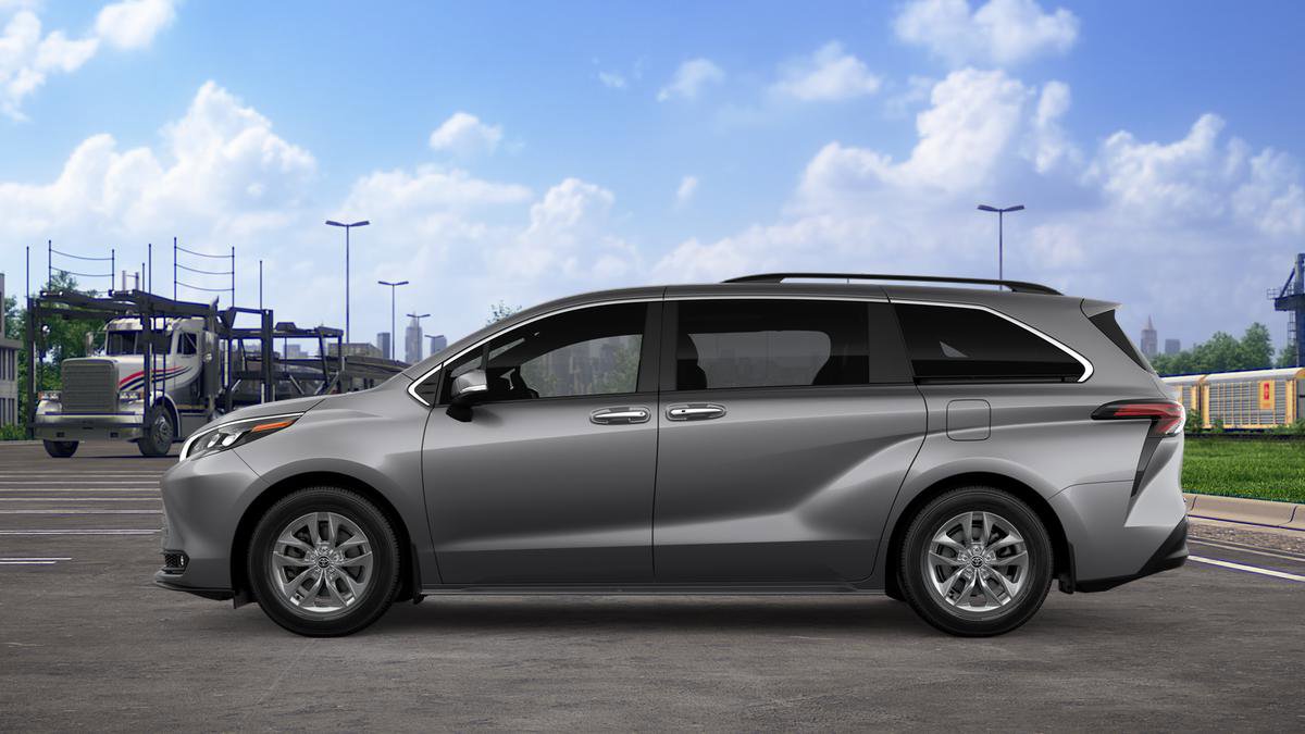 New 2026 Toyota Sienna XLE image 4