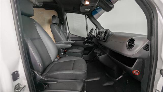 Used 2022 Mercedes-Benz Sprinter 2500 image 15