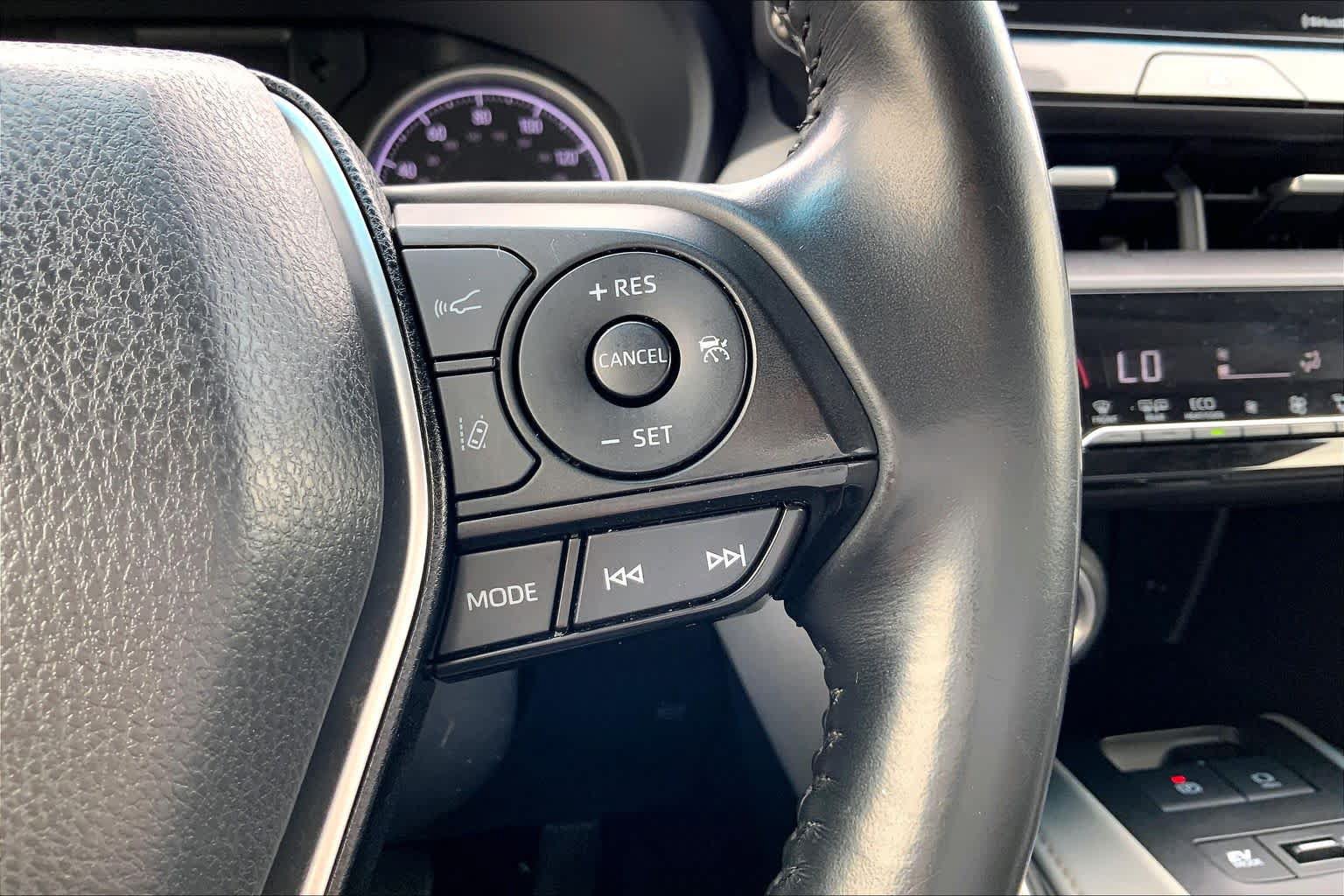 Used 2021 Toyota Venza LE AWD/4WD image 22