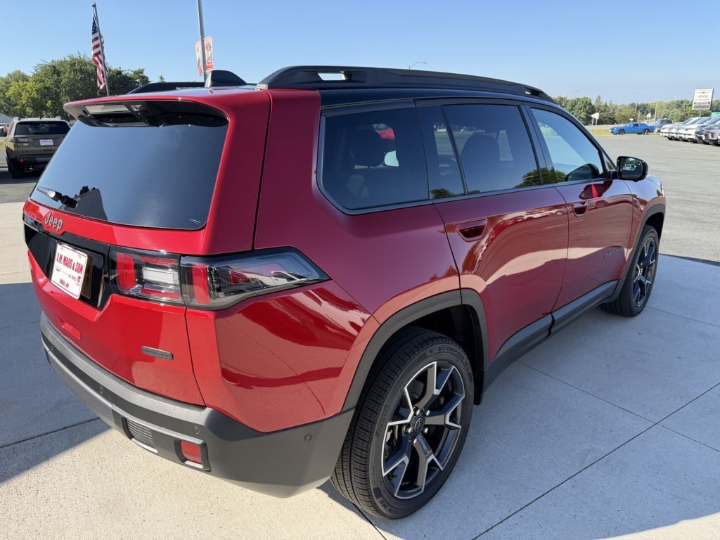 New 2026 Jeep Cherokee Overland w/ Trailer Tow Group AWD/4WD image 8