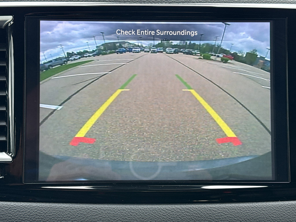 Used 2025 Chrysler Pacifica Select FWD image 29