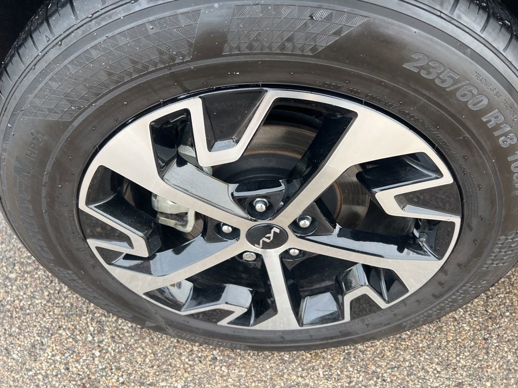Certified 2024 Kia Sportage EX image 38