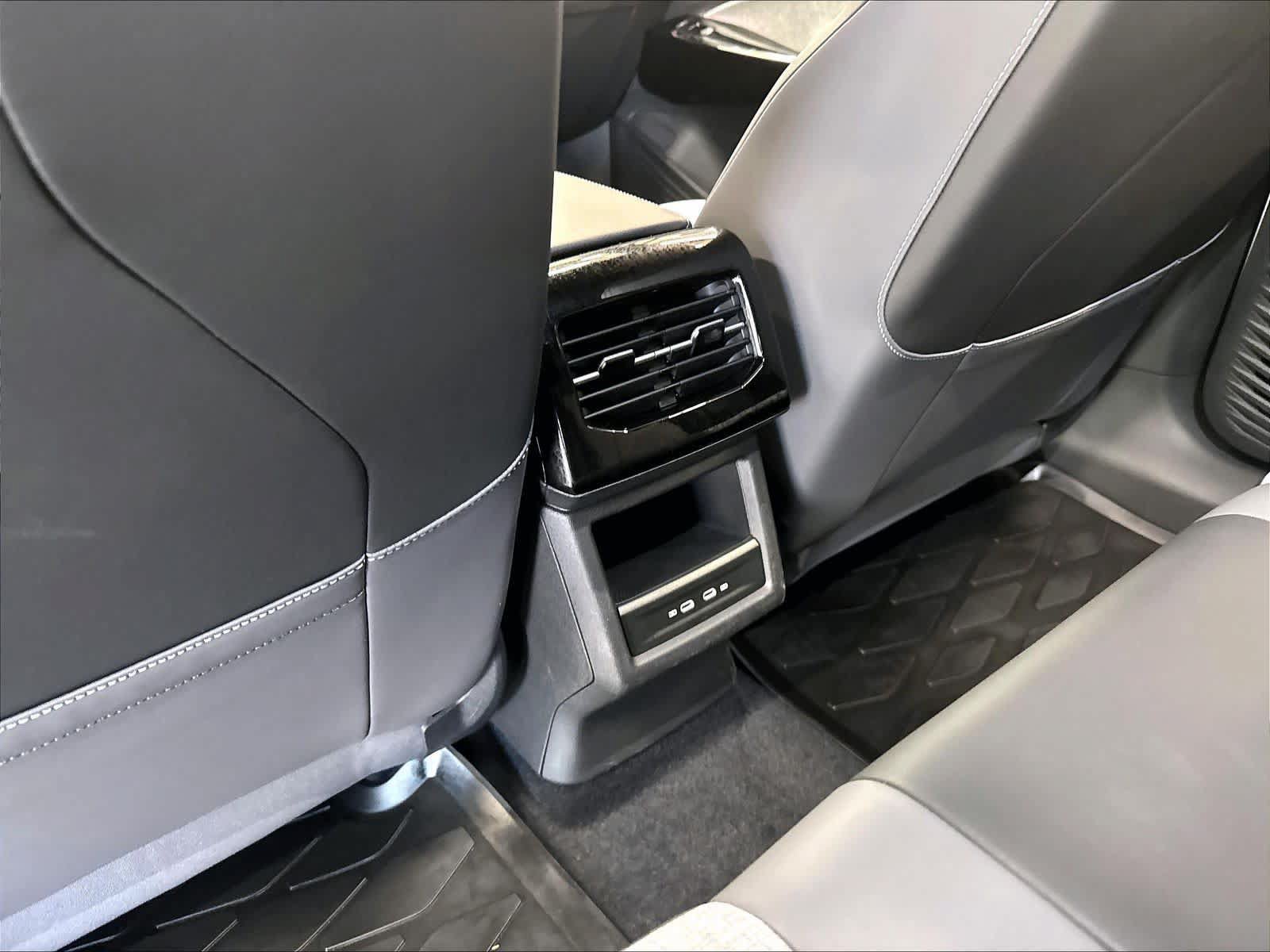 Used 2023 Volkswagen ID.4 Pro RWD image 13
