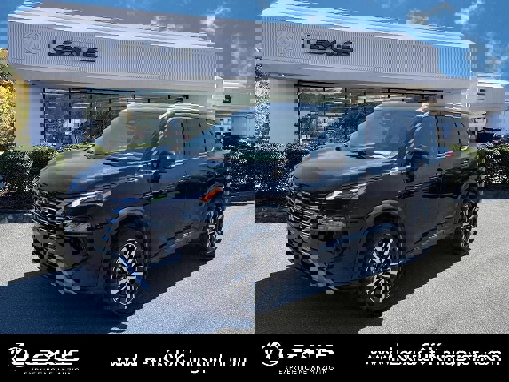 Used 2024 Nissan Rogue SL image 1