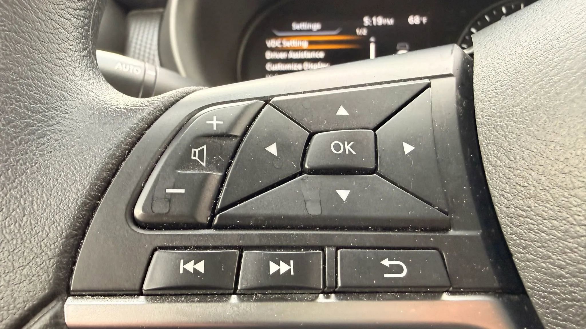 Used 2024 Nissan Kicks SV FWD image 17