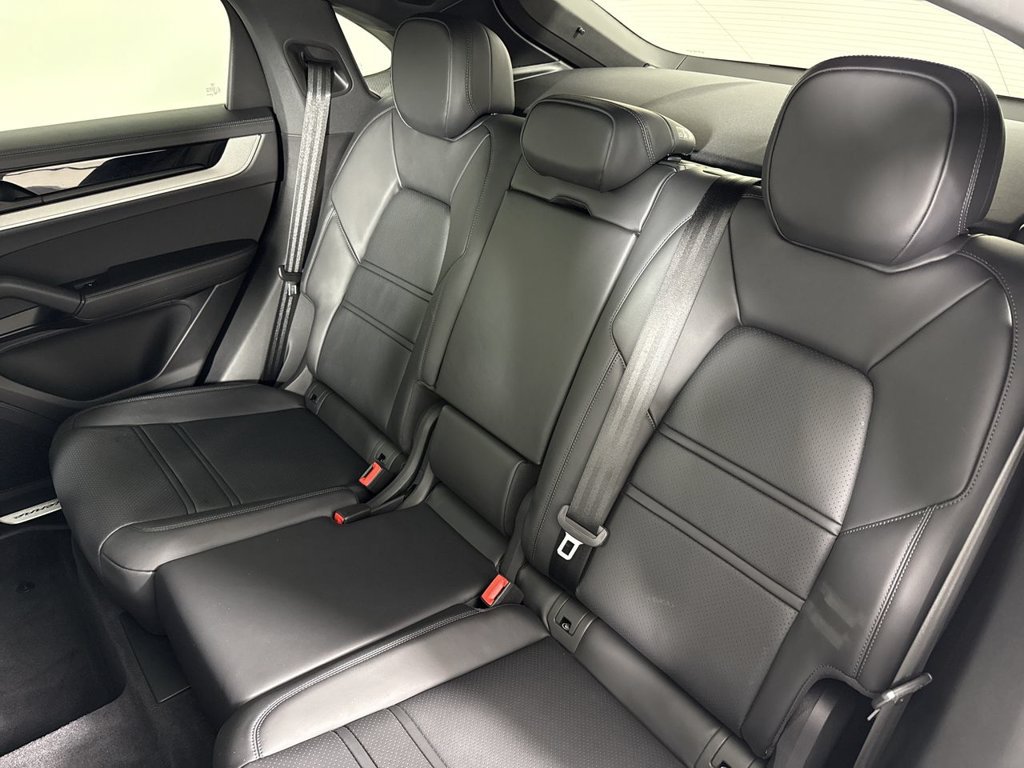 Certified 2025 Porsche Cayenne S AWD/4WD image 22