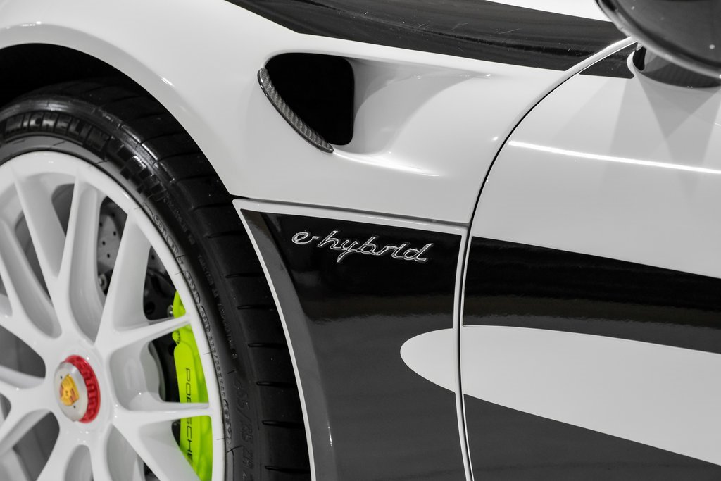 Used 2015 Porsche 918 Spyder image 50