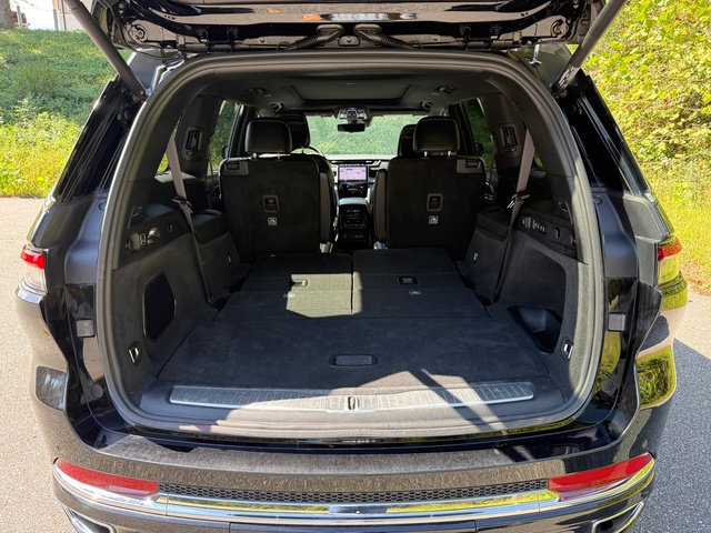 Used 2023 Jeep Grand Cherokee L Overland w/ Luxury Tech Group IV image 20