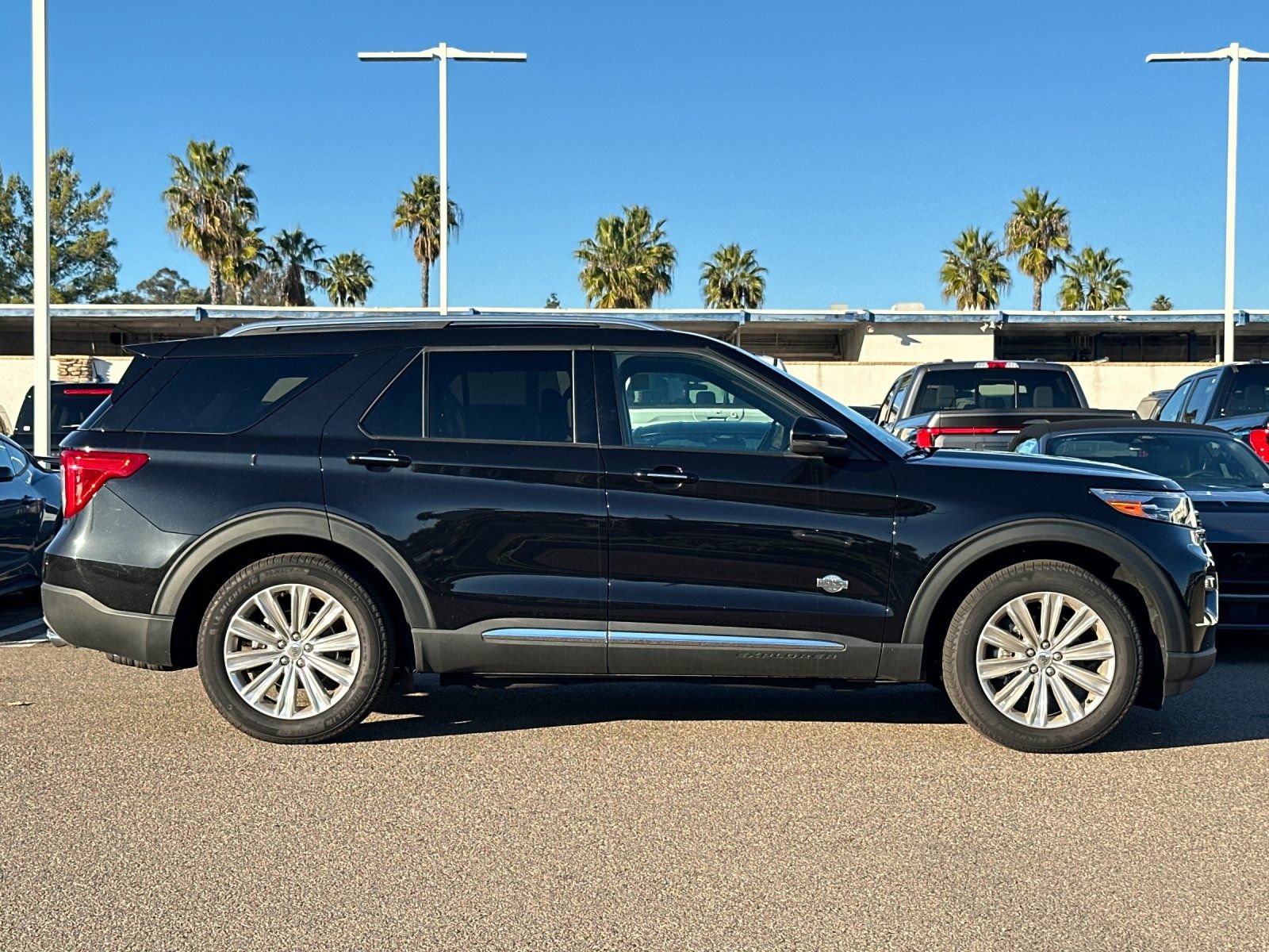 New 2024 Ford Explorer King Ranch w/ Technology Package RWD image 7