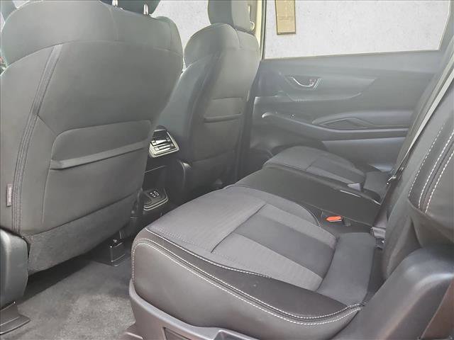 Used 2023 Subaru Ascent Premium w/ Convenience Package image 19