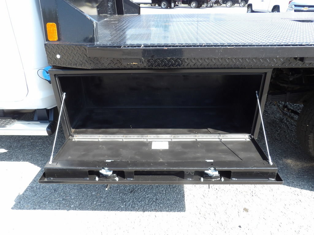 Used 2024 RAM 5500 Tradesman w/ Chrome Appearance Group AWD/4WD image 48
