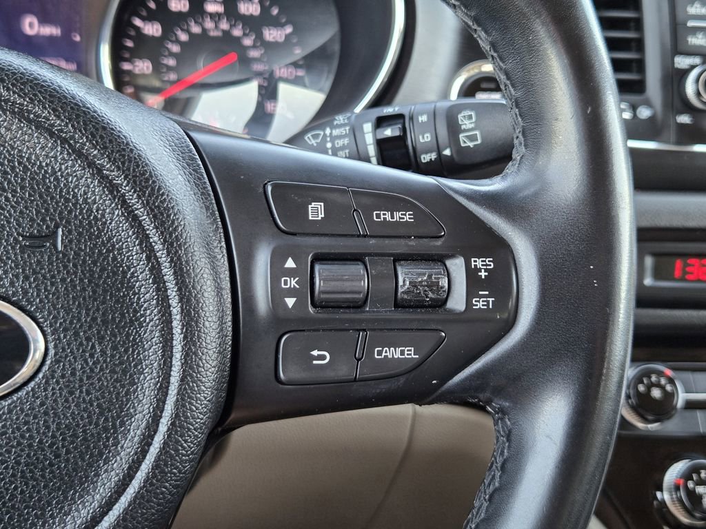 Used 2017 Kia Sedona LX w/ LX Essentials Premium Package image 27