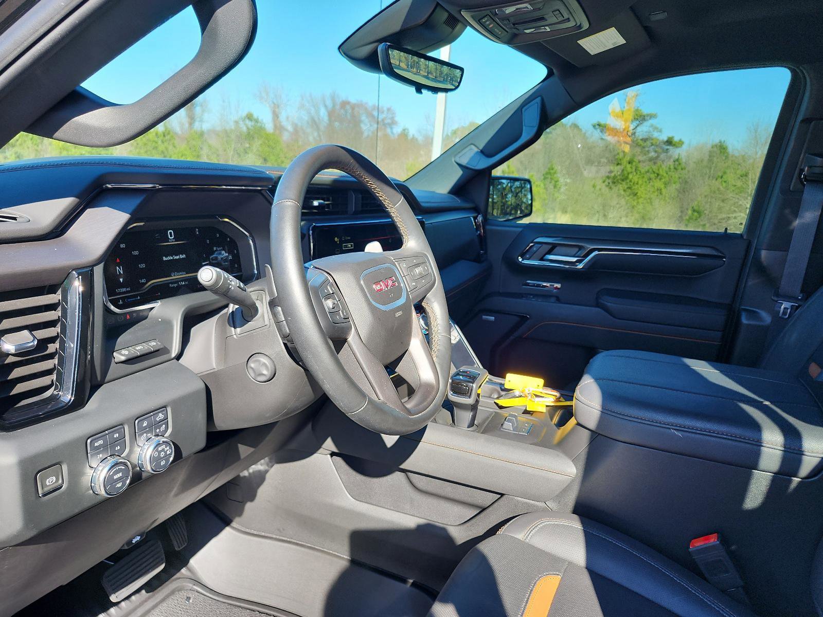 Used 2024 GMC Sierra 1500 AT4 w/ Technology Package image 15