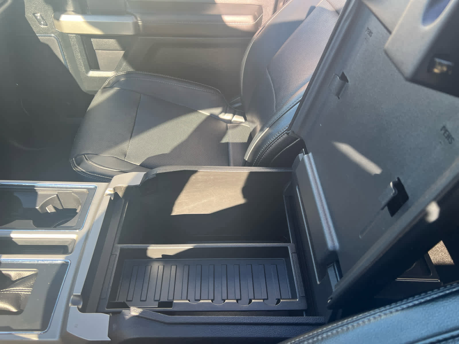 Used 2017 Ford F150 Lariat image 33