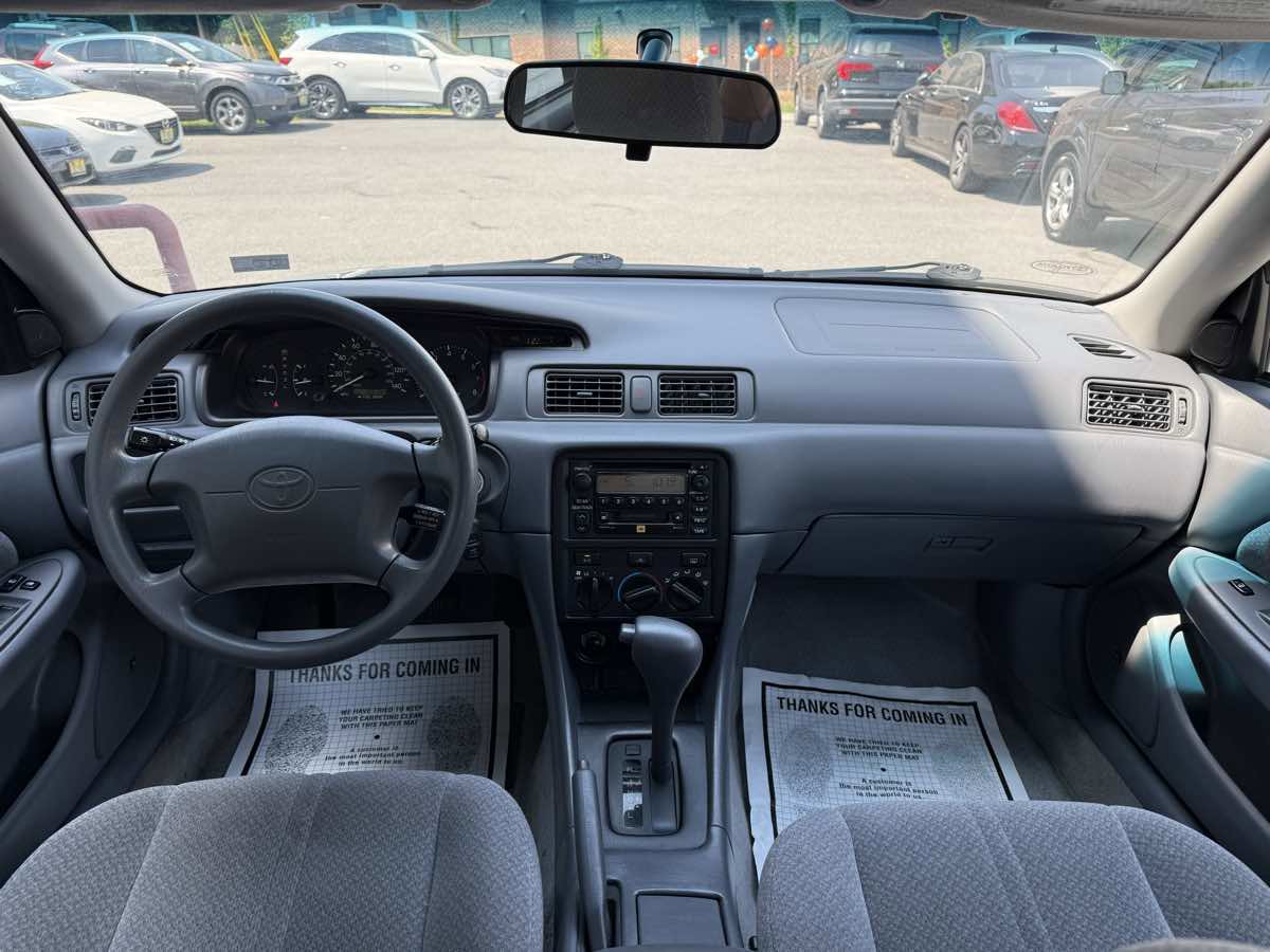 Used 2001 Toyota Camry LE FWD image 13