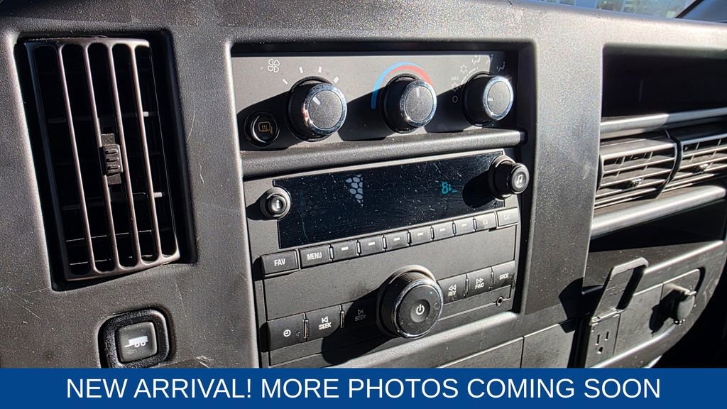 Used 2024 GMC Savana 2500 w/ Driver Convenience Package image 19
