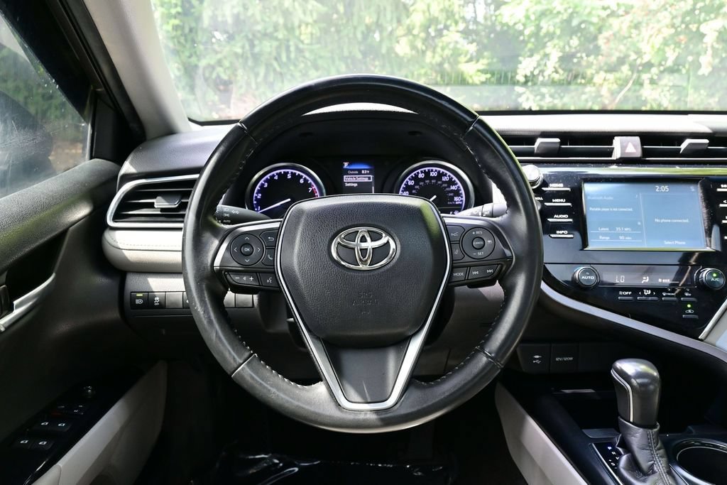 Used 2018 Toyota Camry SE w/ Moonroof Package FWD image 49