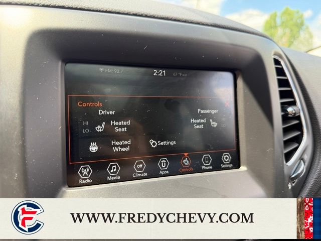 Used 2019 Jeep Compass Latitude w/ Cold Weather Group AWD/4WD image 14