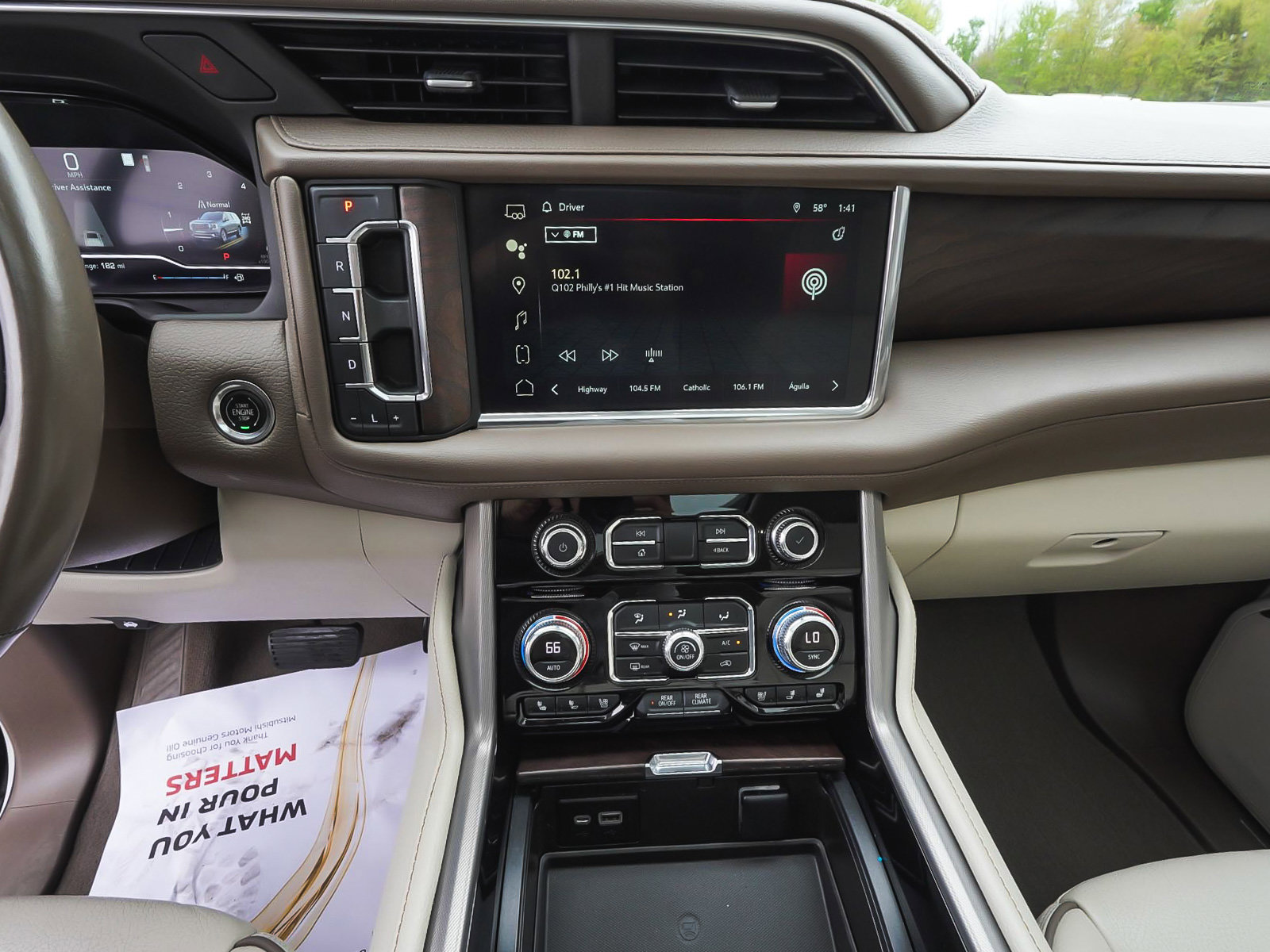Used 2022 GMC Yukon XL Denali w/ Max Trailering Package AWD/4WD image 27