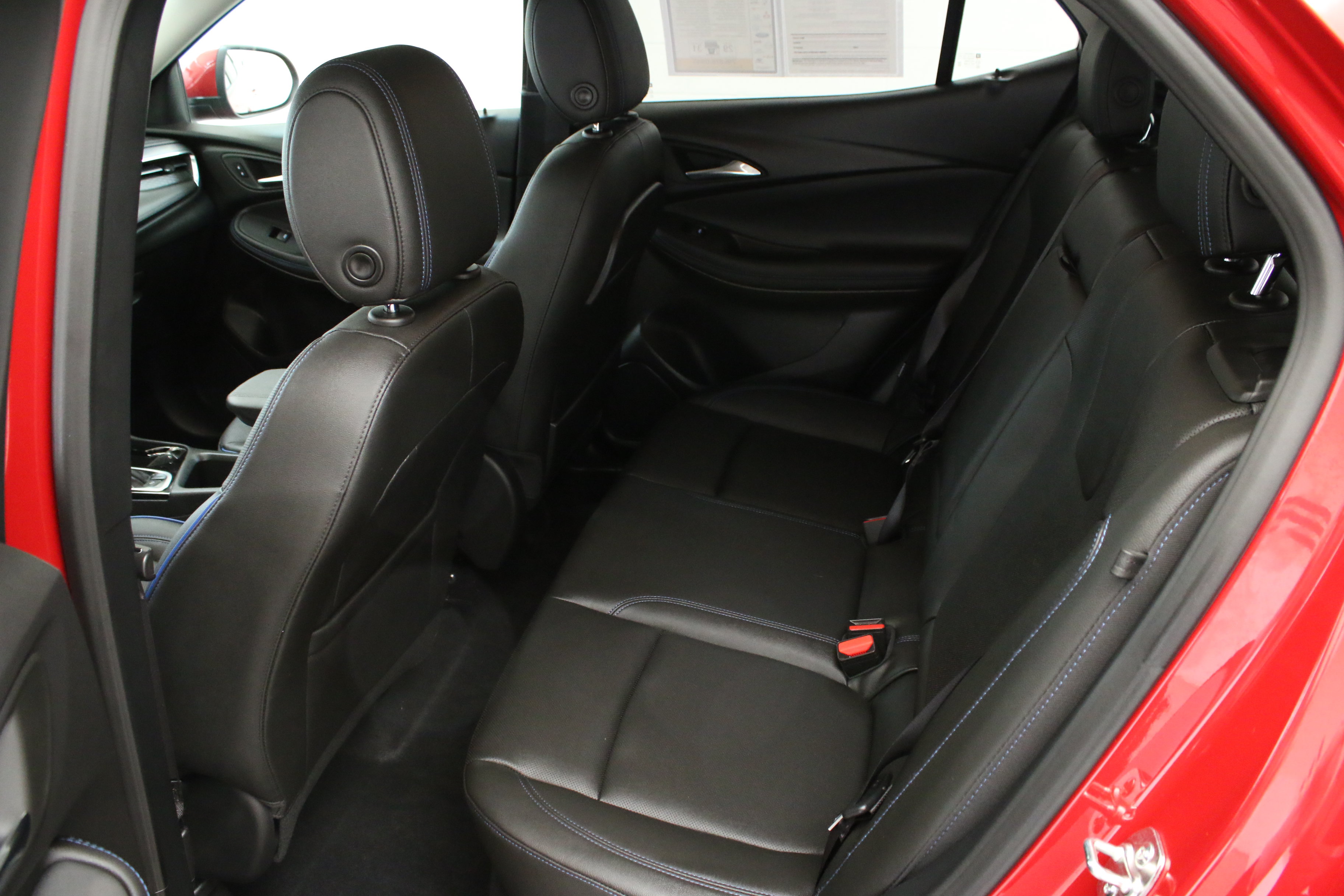 Certified 2026 Buick Encore GX Sport Touring w/ Comfort Package FWD image 21