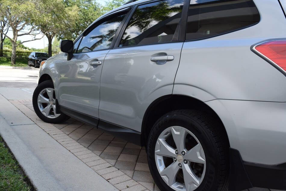 Used 2015 Subaru Forester 2.5i Premium w/ All-Weather Package AWD/4WD image 23