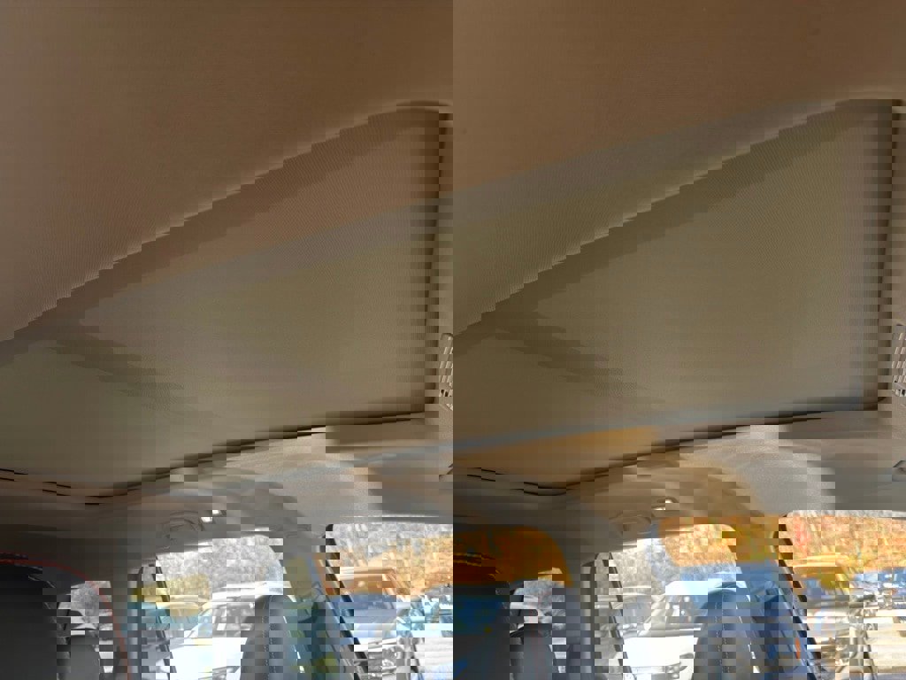 Used 2025 Volkswagen Atlas Peak Edition SE image 36