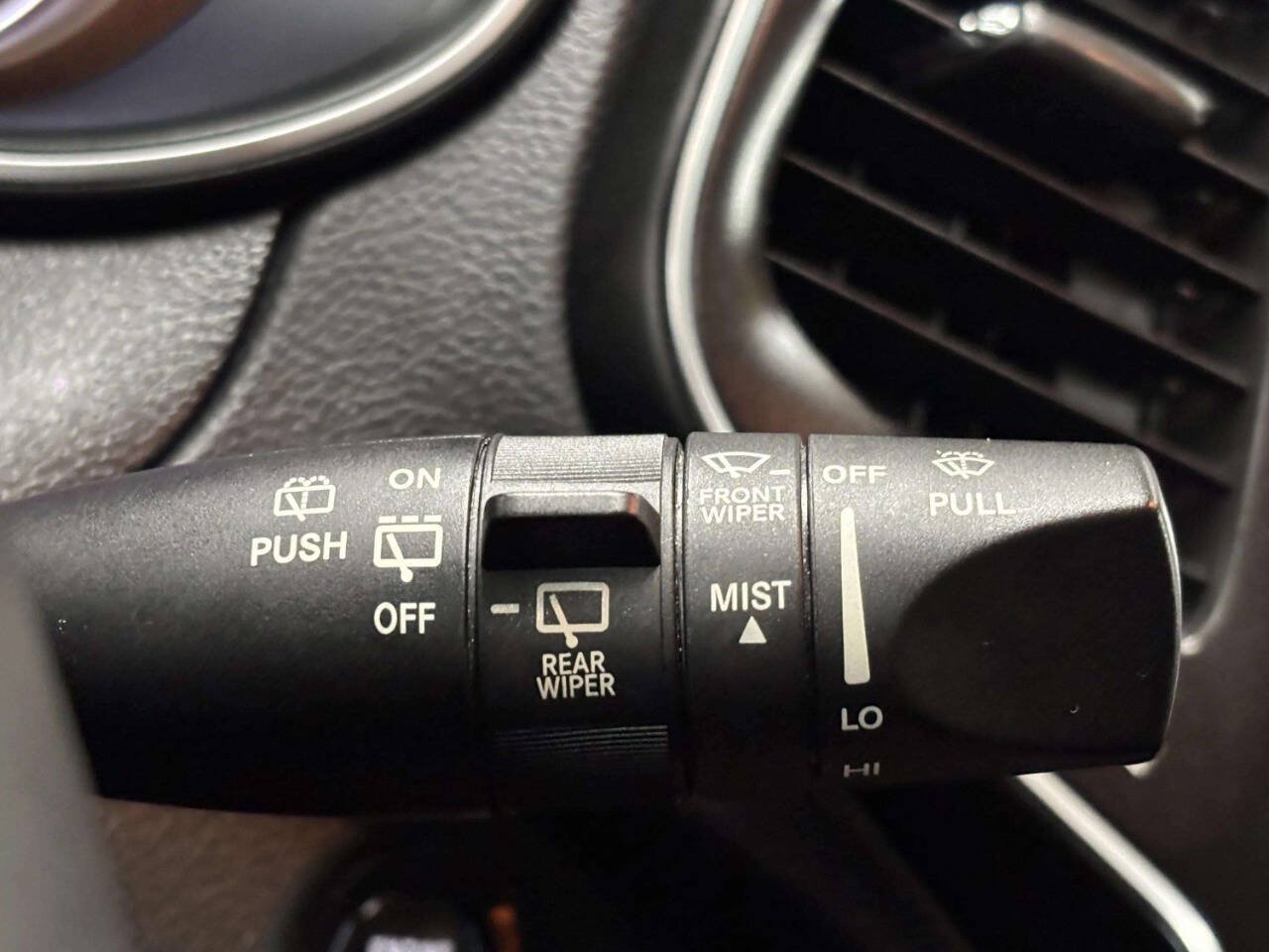 Used 2019 Jeep Cherokee Trailhawk w/ Cold Weather Group AWD/4WD image 36