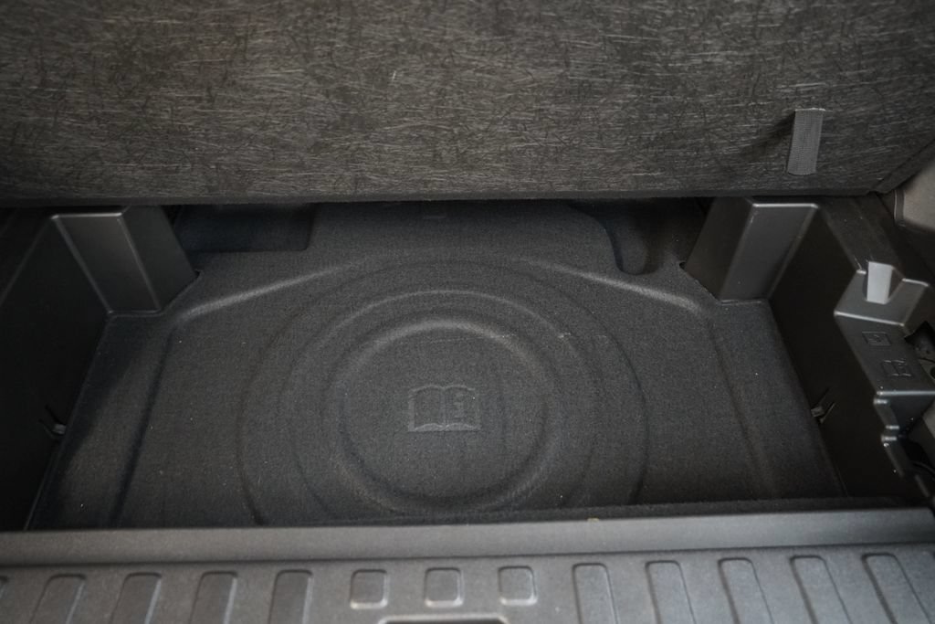 Certified 2024 Chevrolet Equinox LT w/ LPO, Floor Liner Package FWD image 11