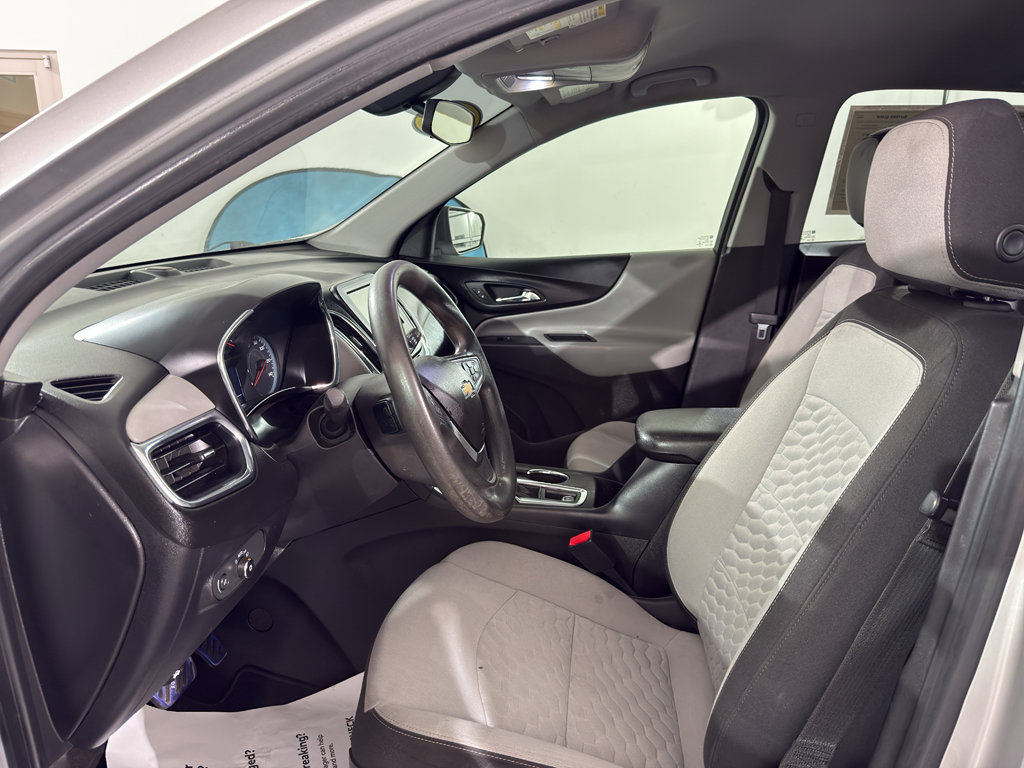 Used 2018 Chevrolet Equinox LS image 16