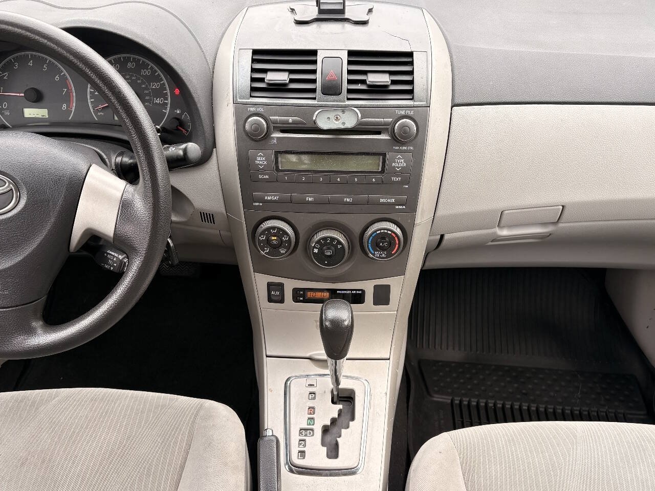 Used 2011 Toyota Corolla LE FWD image 33