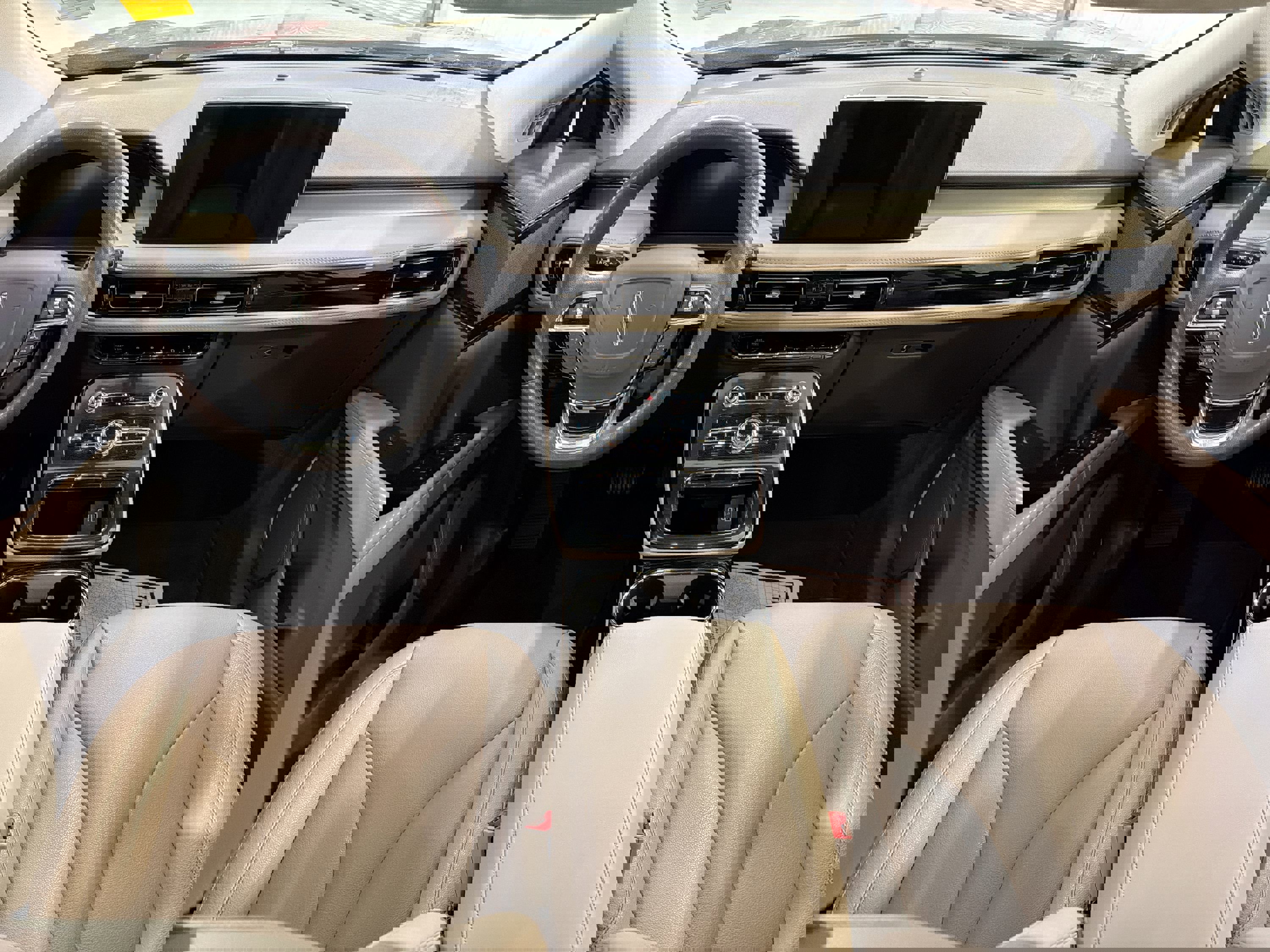 Used 2022 Lincoln Nautilus FWD image 23