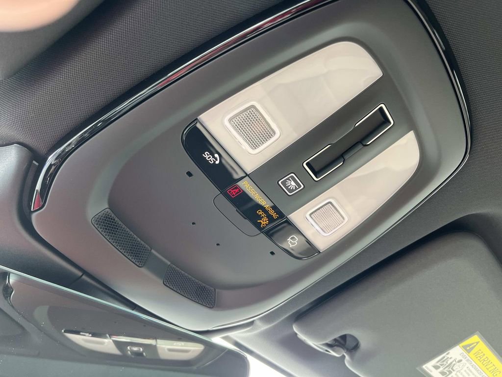 New 2026 Volvo XC60 B5 Core w/ Climate Package image 33