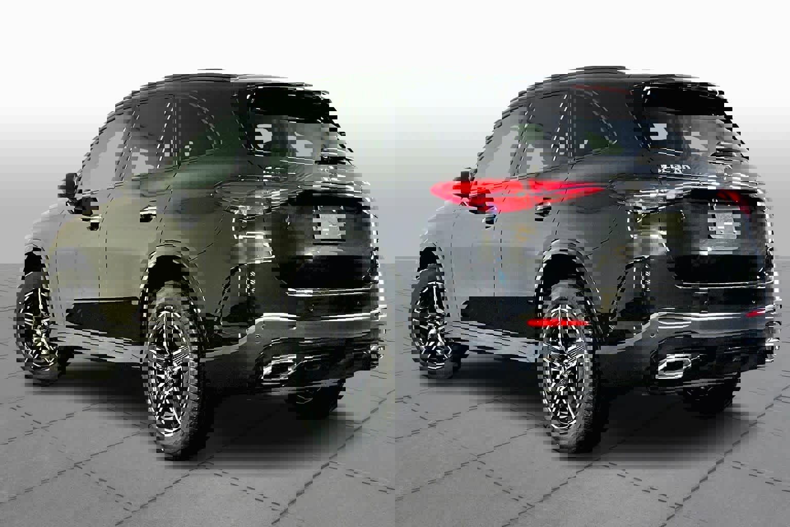 New 2026 Mercedes-Benz GLC 300 4MATIC image 3