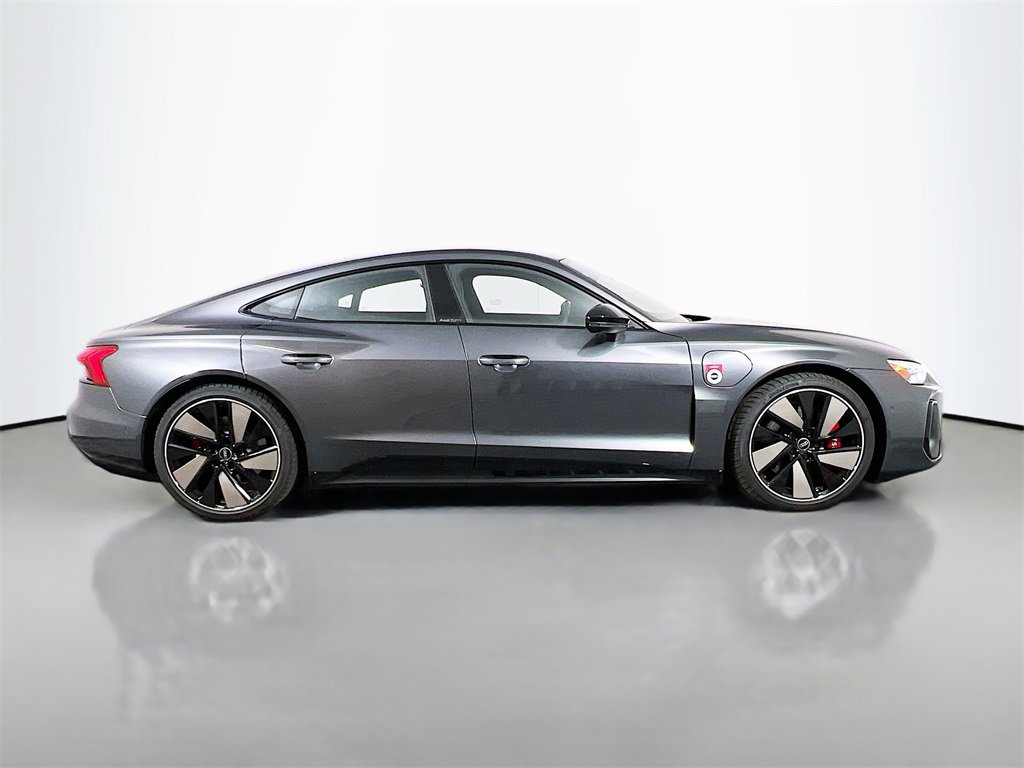 New 2026 Audi S e-tron GT Prestige image 8