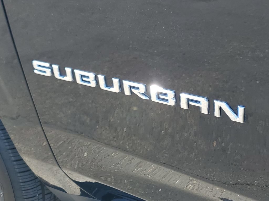 Used 2023 Chevrolet Suburban LT RWD image 33