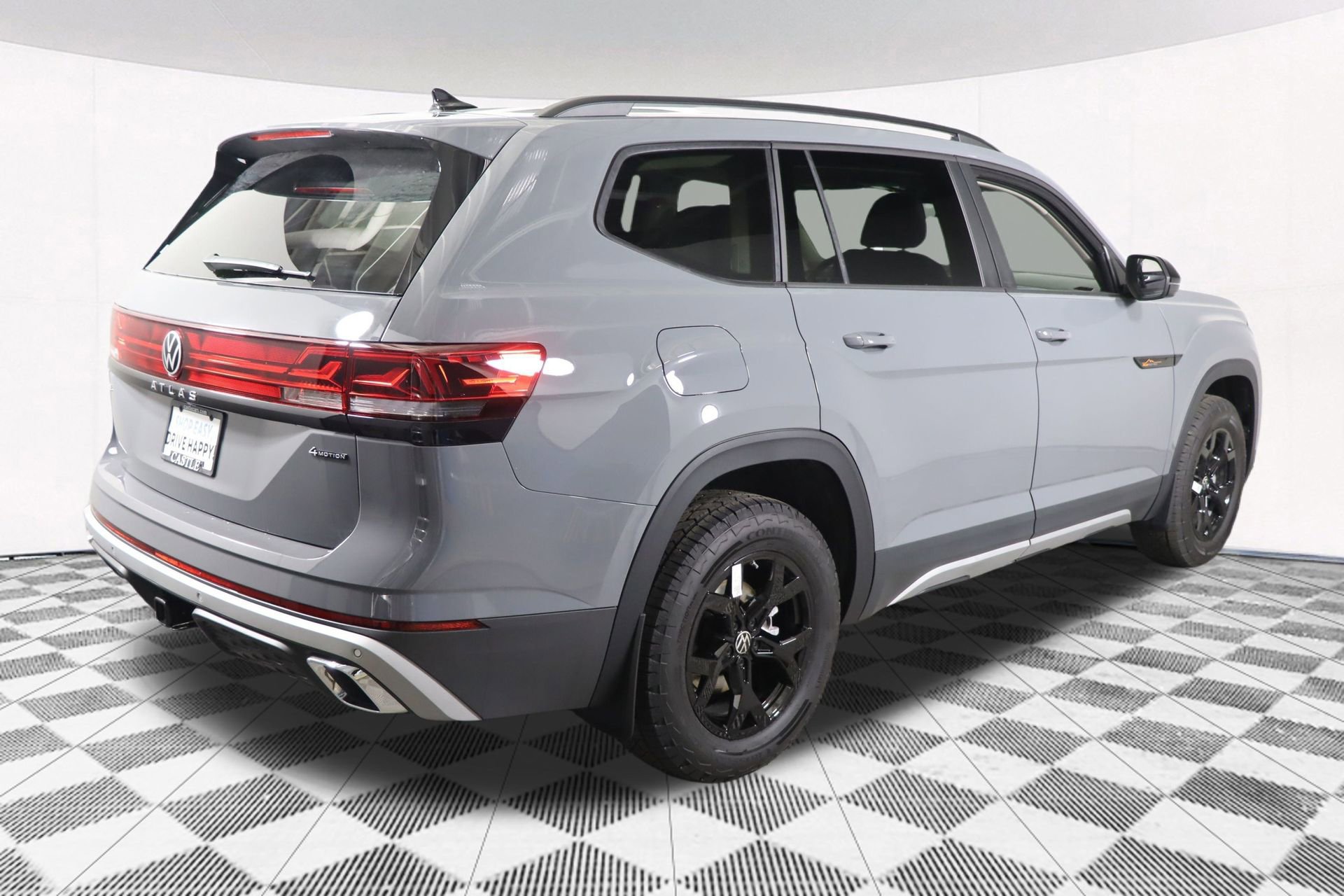 Used 2025 Volkswagen Atlas Peak Edition SE image 25